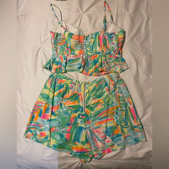 Lilly Pulitzer Set size 6 - Picture 3 of 3